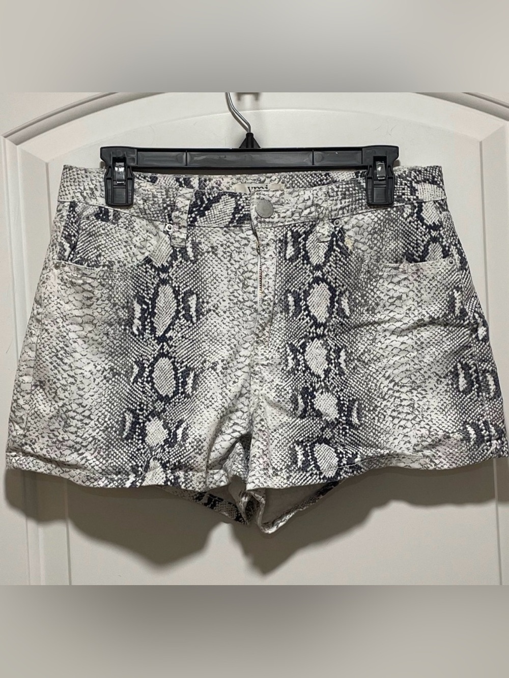 ❤️🔥 Fire! Python Print Womens Sz 11 3” Snakeskin Y2K Stretch Animal Print Short - Picture 1 of 11